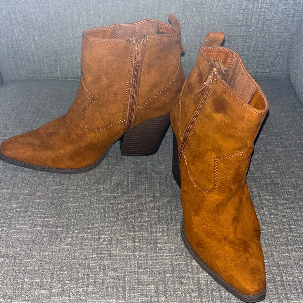 Western Style Suede Booties